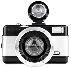Lomography Fisheye No 2 35mm Camera (Black|Silver) 3 Lomography Fisheye No 2 35mm Camera (Black|Silver)