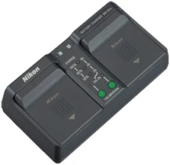 Nikon MH-26a Battery Charger